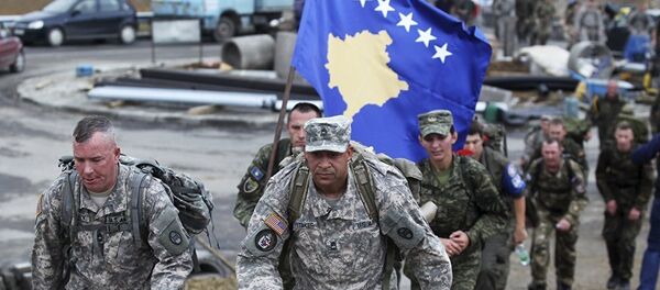 La Force de sécurité du Kosovo (KSF) et des soldats américains - Sputnik Afrique