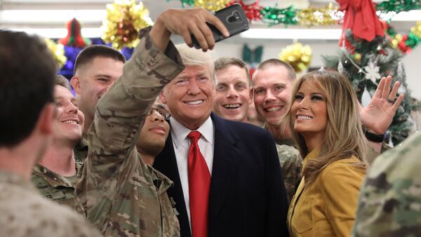 La visite de Donald Trump sur la base militaire américaine en Irak - Sputnik Afrique