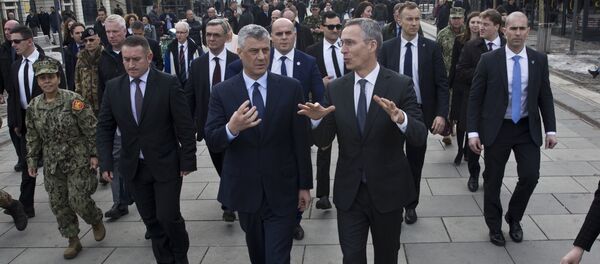 Hashim Thaci et Jens Stoltenberg - Sputnik Afrique