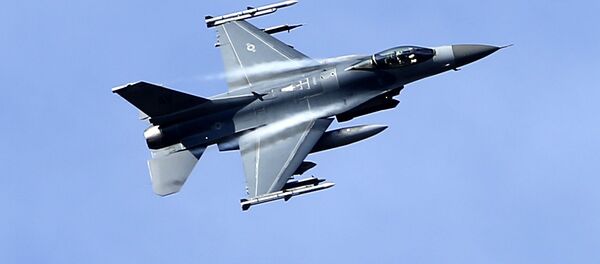 Un F-16 américain (archive photo) Un F-16 américain (archive photo) - Sputnik Afrique