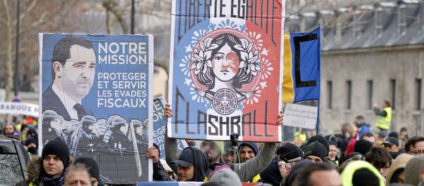 Gilets jaunes à Paris - Sputnik Afrique