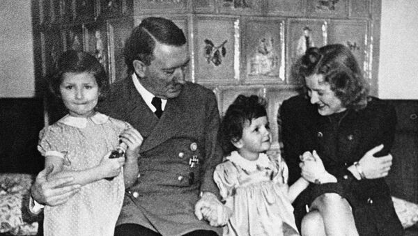 Adolf Hitler et Eva Braun - Sputnik Afrique