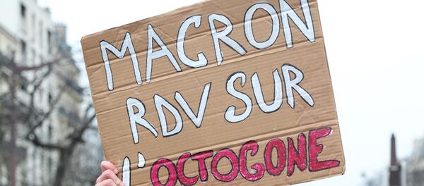 Vers une rencontre entre Macron et des Gilets jaunes? Vers une rencontre entre Macron et des Gilets jaunes? - Sputnik Afrique