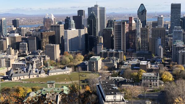 General view of Downtown Montreal, Quebec, taken on November 4, 2018 from the Mount Royal mountain overseeing the city. - Sputnik Afrique