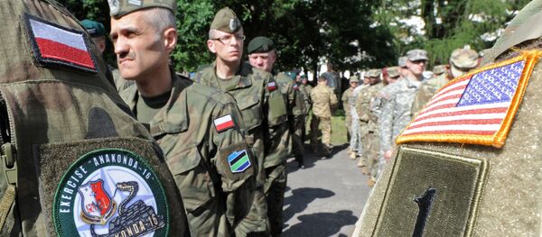 Des militaires polonais et américains en Pologne - Sputnik Afrique