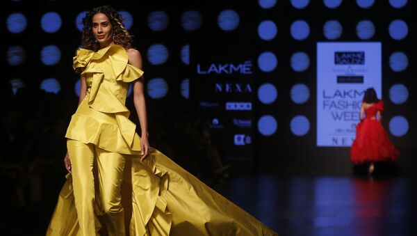 L’Orient sensuel: défilés Lakme Fashion Week à Mumbai - Sputnik Afrique
