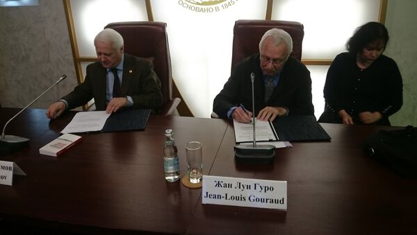 Signature d’un accord de coopération entre les Sociétés de géographie russe et française - Sputnik Afrique
