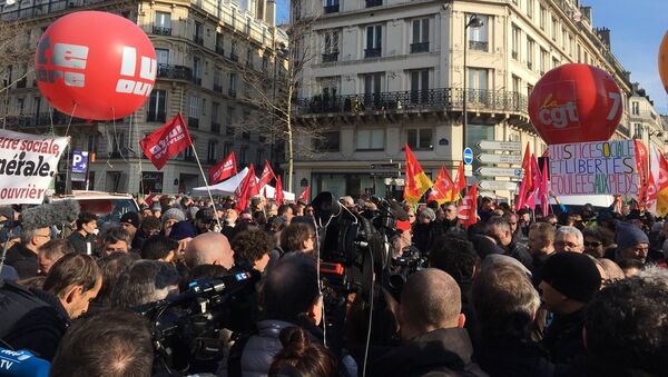 «Grève générale»: mobilisation nationale de la CGT et des Gilets jaunes à Paris, le 5 février 2019 - Sputnik Afrique