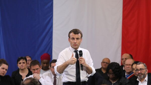 Emmanuel Macron à Courcouronnes - Sputnik Afrique
