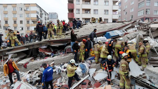 l’effondrement d'un immeuble de six étages à Istanbul - Sputnik Afrique
