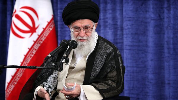 Ali Khamenei s'adresse à des membres du gouvernement à Téhéran, Iran, mercredi 23 mai 2018 - Sputnik Afrique