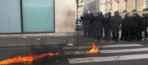 L'acte 13 des Gilets jaunes à Paris L'acte 13 des Gilets jaunes à Paris - Sputnik Afrique