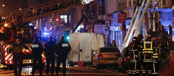 Les pompiers mobilisés pour lutter contre les flammes dans le sud de Lyon (9 février 2019) - Sputnik Afrique