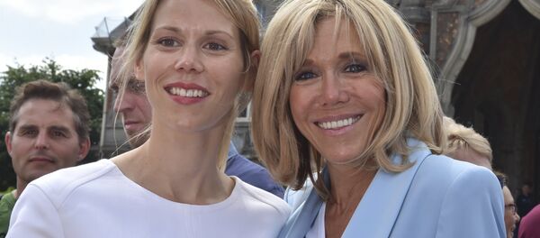Tiphaine Auziere et Brigitte Macron - Sputnik Afrique