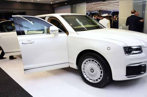 Présentation de la limousine Aurus à Abou Dhabi - Sputnik Afrique