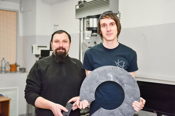 Des ingénieurs russes inventent un dispositif pour améliorer la fiabilité des freins d'avion  - Sputnik Afrique