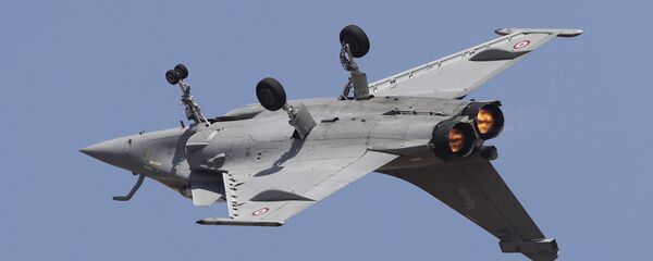 Французский истребитель Rafale на авиашоу Aero India 2019 Французский истребитель Rafale на авиашоу Aero India 2019 - Sputnik Afrique