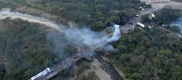 Le pont de Tienditas, qui relie les villes de Cucuta, en Colombie, et Ureña au Venezuela - Sputnik Afrique