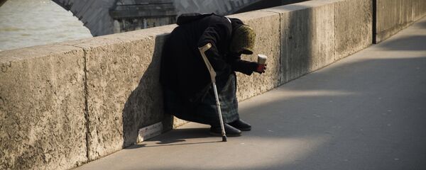 Un SDF à Paris - Sputnik Afrique