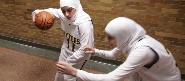 Fatima Kobeissi, school basketball player - Sputnik Afrique