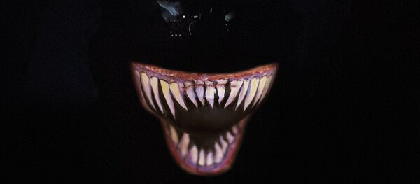 Monstre - Sputnik Afrique