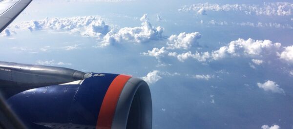 Un avion dans le ciel Un avion dans le ciel - Sputnik Afrique