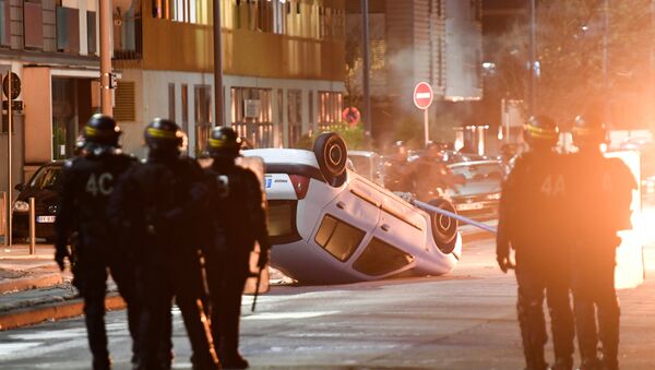 Émeutes à Grenoble après la mort de deux jeunes sur un scooter volé - Sputnik Afrique