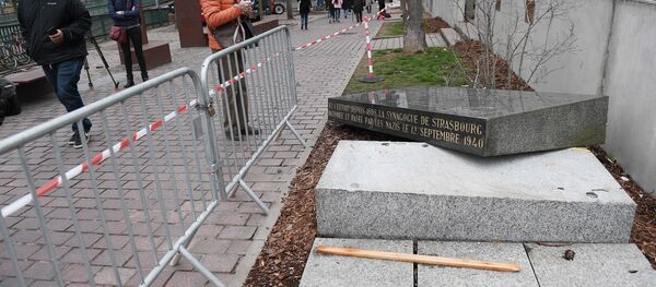 This file photo taken on March 2, 2019 shows the memorial stone marking the site of Strasbourg's Old Synagogue, which was destroyed by the Nazis in World War II, after it was overthrown in Strasbourg, eastern France - Sputnik Afrique