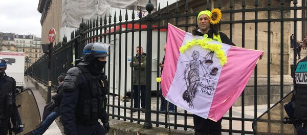 Les Gilets jaunes se mobilisent à Paris pour leur acte 17, le 3 mars - Sputnik Afrique