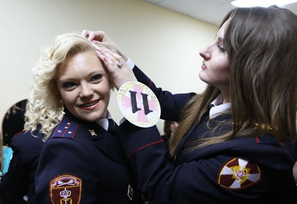 La beauté en uniforme: finale du concours Miss Rosgvardia Moscou 2019 - Sputnik Afrique