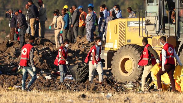 Opérations de recherches sur le lieu du crash de l’avion de la compagnie Ethiopian Airlines. - Sputnik Afrique
