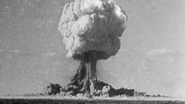 Explosion d'une bombe nucléaire (image d'illustration) - Sputnik Afrique