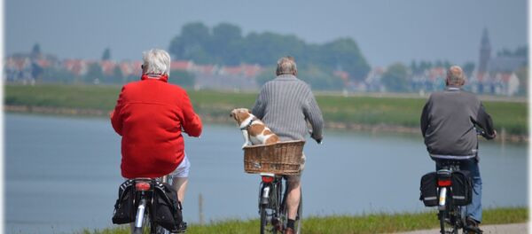 Des retraités - Sputnik Afrique