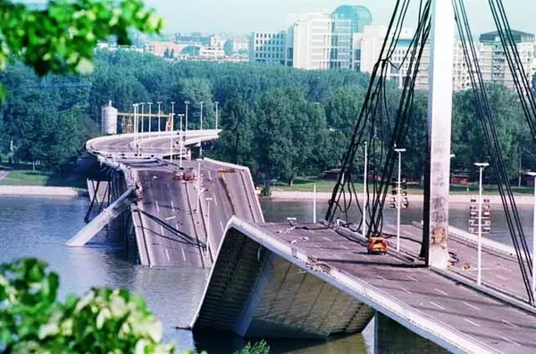Un crime dont le souvenir reste vivace: l’opération de l’Otan contre la Yougoslavie Un crime dont le souvenir reste vivace: l’opération de l’Otan contre la Yougoslavie - Sputnik Afrique