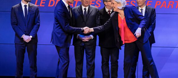 Les chefs de partis politiques lors d'un grand débat: Stanislas Guerini (LREM), Laurent Wauquiez (LR), François Bayrou (MoDem), Jean-Luc Mélenchon (LFI), Olivier Faure (PS) and Marine Le Pen (RN) - Sputnik Afrique