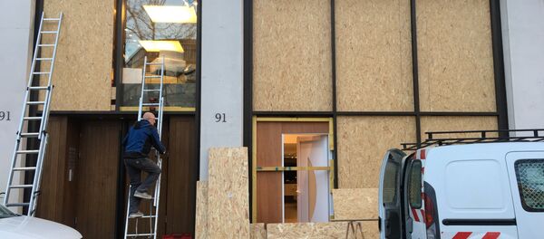 Les Champs-Élysées se préparent pour l'acte 19 des Gilets jaunes - Sputnik Afrique