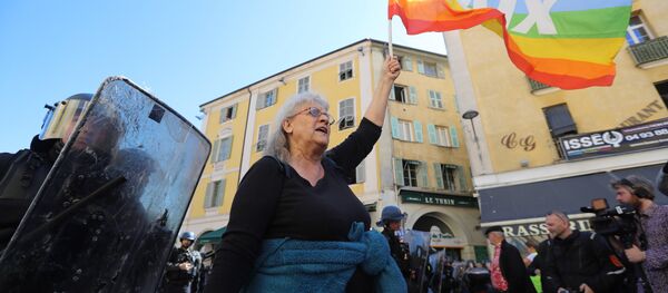 La blessure d’une septuagénaire lors de l’acte 19 des Gilets jaunes à Nice - Sputnik Afrique