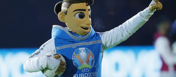 La mascotte officielle de l’Euro 2020 Skillzy La mascotte officielle de l’Euro 2020 Skillzy - Sputnik Afrique