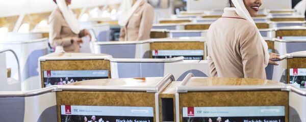 Салон пассажирского самолета Airbus A380-800 авиакомпании Emirates Airline - Sputnik Afrique