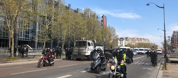 Acte 21 des Gilets jaunes à Paris, le 6 avril 2019 - Sputnik Afrique