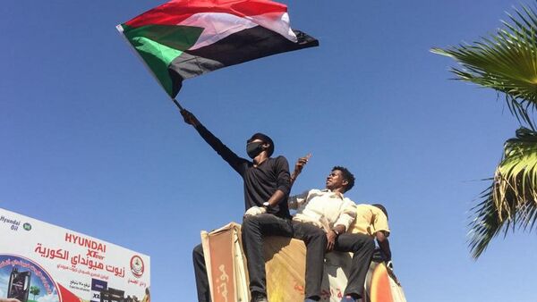 Manifestants au Soudan - Sputnik Afrique