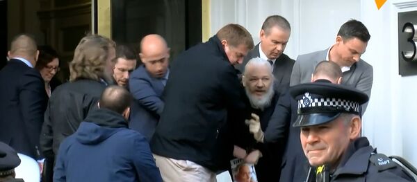 Assange arrêté dans l’ambassade d’Équateur à Londres - Sputnik Afrique