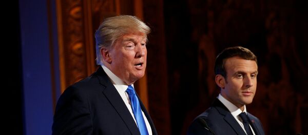 Donald Trump et Emmanuel Macron - Sputnik Afrique
