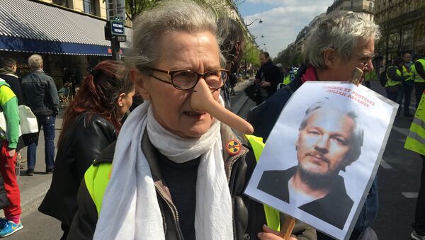Gilets jaunes soutiennent Assange - Sputnik Afrique