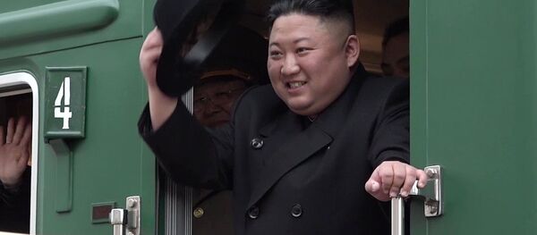 Kim Jong-un est arrivé en Russie à bord de son trai blindé Kim Jong-un est arrivé en Russie à bord de son trai blindé - Sputnik Afrique