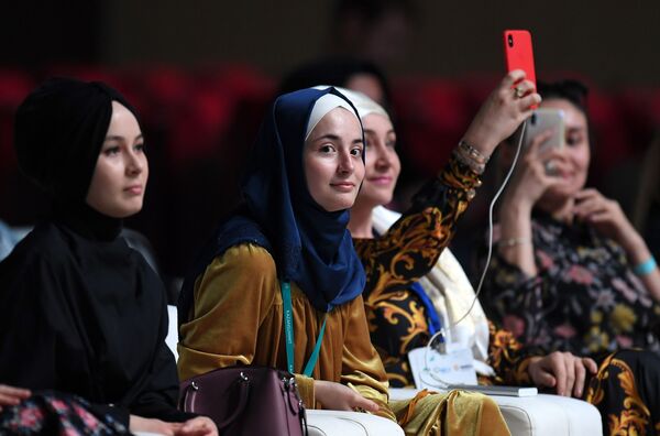 Un «Modest Fashion Show» en marge du sommet Russie-Monde islamique - Sputnik Afrique