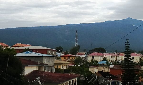 Une vue de Malabo, sur l'île de Bioko, ville portuaire et capitale de la Guinée équatoriale Une vue de Malabo, sur l'île de Bioko, ville portuaire et capitale de la Guinée équatoriale - Sputnik Afrique