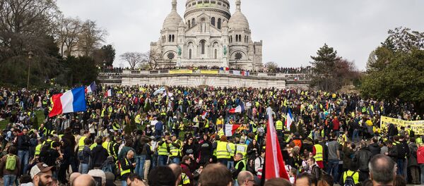 Акция протеста жёлтых жилетов в Париже - Sputnik Afrique