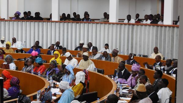 Vue partielle de l'Hémicycle de l'Assemblée nationale du Sénégal le 4 mai 2019 lors de l'examen du projet de loi pour supprimer le poste de Premier ministre au Sénégal - Sputnik Afrique