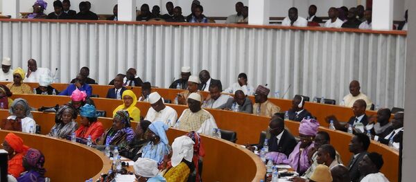 Vue partielle de l'Hémicycle de l'Assemblée nationale du Sénégal le 4 mai 2019 lors de l'examen du projet de loi pour supprimer le poste de Premier ministre au Sénégal - Sputnik Afrique